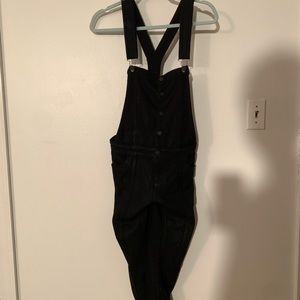 Urban outfitter black overalls